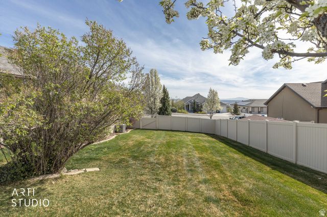 502 W ALDER CREEK DR, Pleasant View, UT 84414