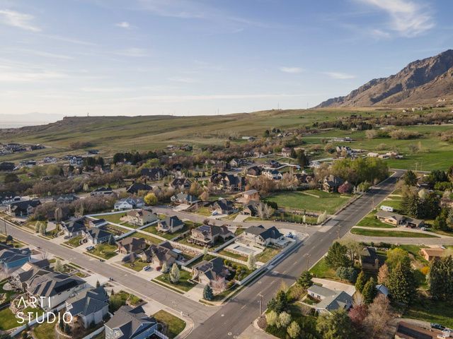 502 W ALDER CREEK DR, Pleasant View, UT 84414