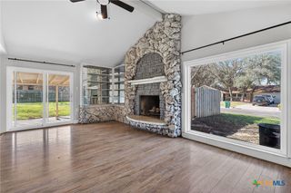 220 W Mockingbird Ln, Harker Heights, TX 76548