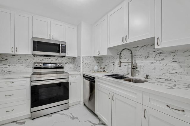 5600 N Flagler Drive, West Palm Beach, FL 33407