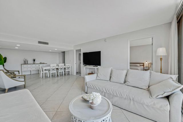 5600 N Flagler Drive, West Palm Beach, FL 33407