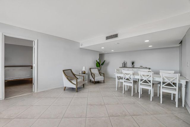 5600 N Flagler Drive, West Palm Beach, FL 33407