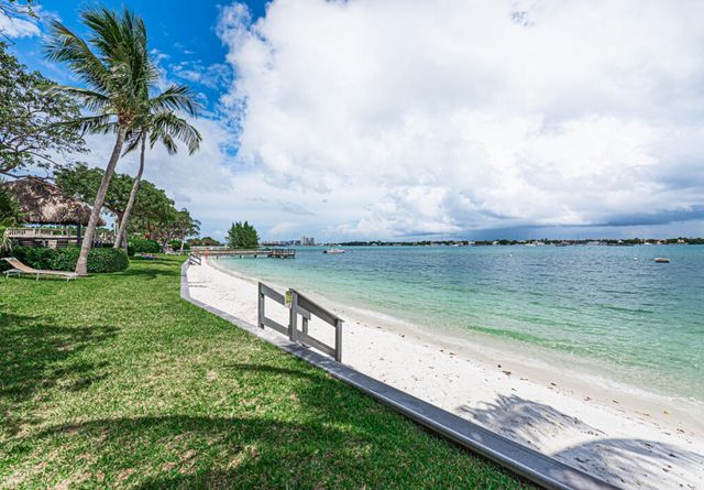 5600 N Flagler Drive, West Palm Beach, FL 33407