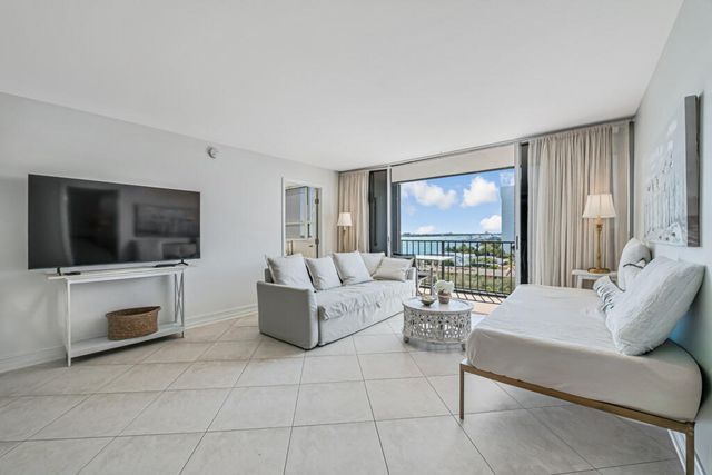 5600 N Flagler Drive, West Palm Beach, FL 33407