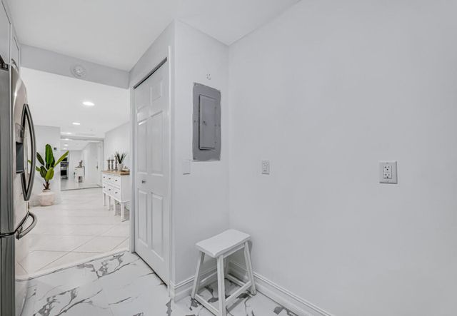 5600 N Flagler Drive, West Palm Beach, FL 33407