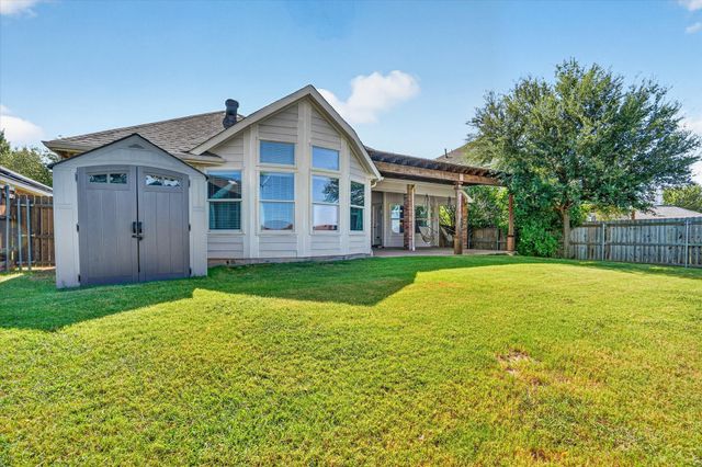 1236 Hickory Bend Lane, Fort Worth, TX 76108