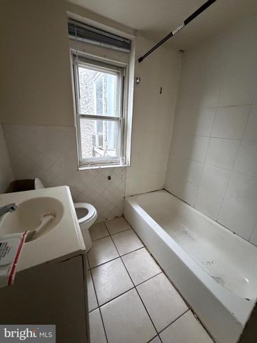 2831 N HOWARD ST, Philadelphia, PA 19133