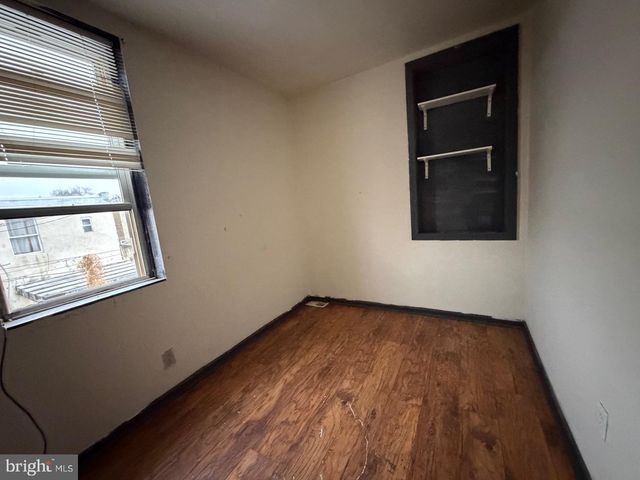 2831 N HOWARD ST, Philadelphia, PA 19133