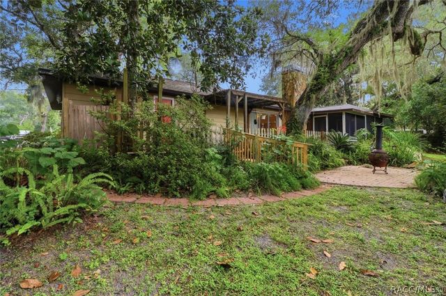 1215 S Fir Terrace, Inverness, FL 34450