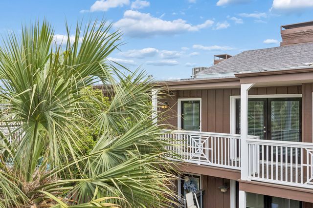 5916 Sandhurst Lane 233, Dallas, TX 75206