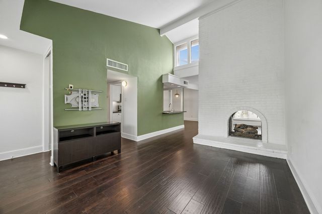 5916 Sandhurst Lane 233, Dallas, TX 75206