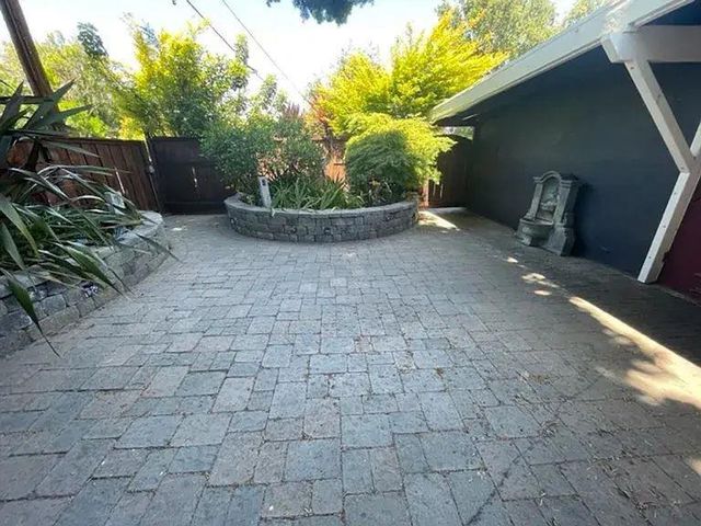 2463 Tamalpais Street, Mountain View, CA 94043