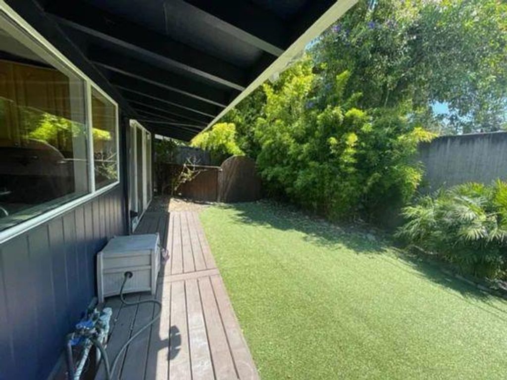 Image 10 of property listing at 2463 Tamalpais Street, Mountain View, CA 94043