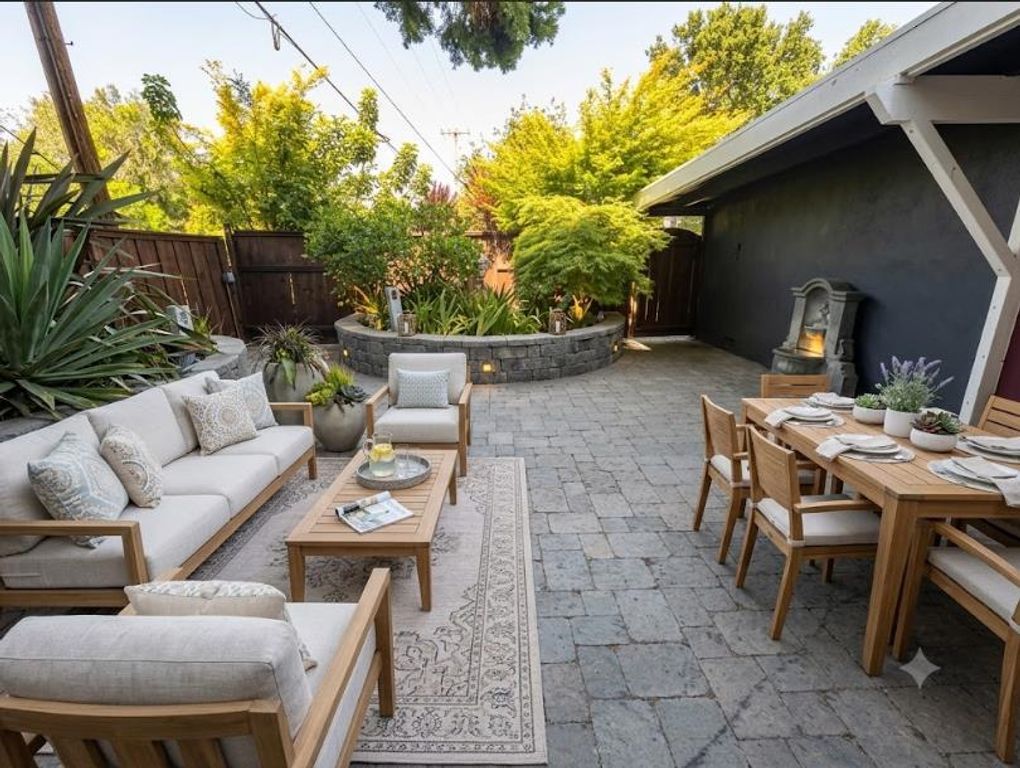 Image 8 of property listing at 2463 Tamalpais Street, Mountain View, CA 94043