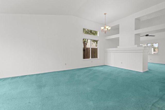 5030 Charter Rd, Rocklin, CA 95765