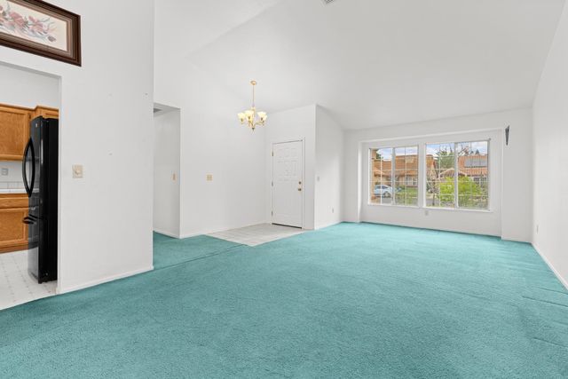 5030 Charter Rd, Rocklin, CA 95765