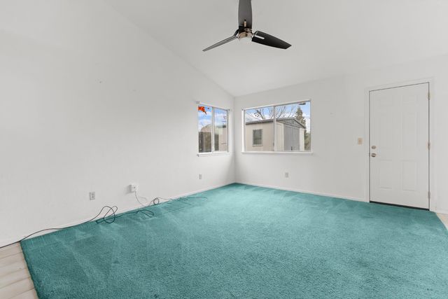 5030 Charter Rd, Rocklin, CA 95765