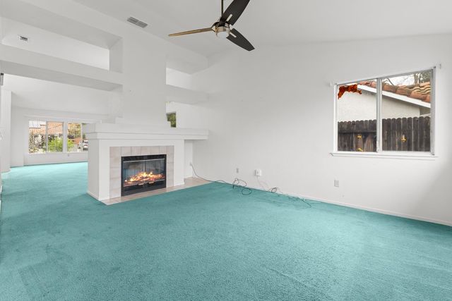 5030 Charter Rd, Rocklin, CA 95765