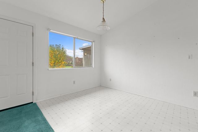 5030 Charter Rd, Rocklin, CA 95765