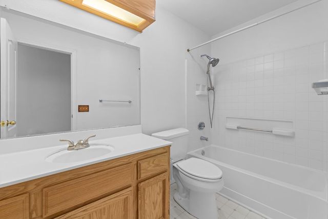 5030 Charter Rd, Rocklin, CA 95765