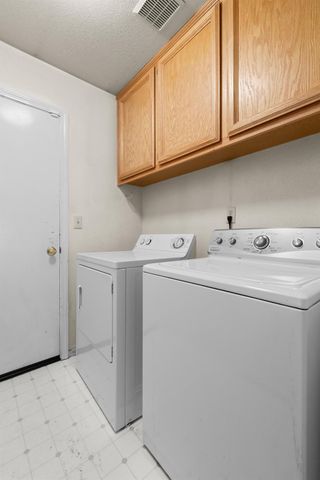 5030 Charter Rd, Rocklin, CA 95765