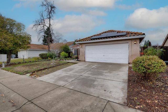 5030 Charter Rd, Rocklin, CA 95765
