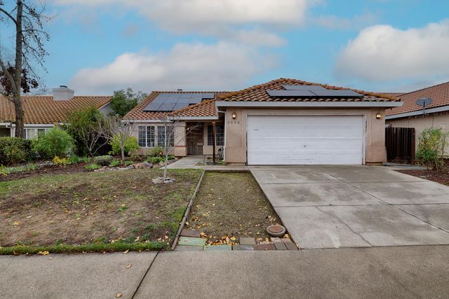 5030 Charter Rd, Rocklin, CA 95765