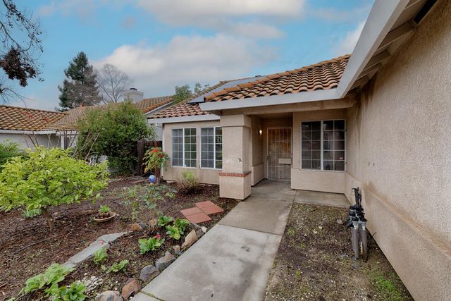 5030 Charter Rd, Rocklin, CA 95765