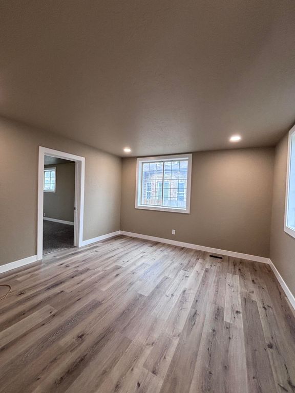 2125 W Sharp Ave, Spokane, WA 99201 photo 16