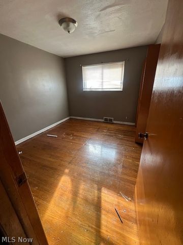 4680 Beechgrove Avenue, Cleveland, OH 44125