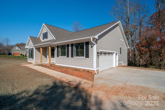 2656 Polo Lane, Maiden, NC 28650