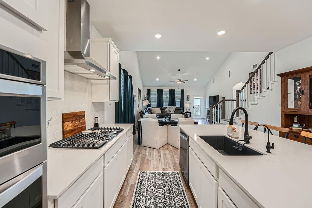 321 Georgia Lace TRL, Georgetown, TX 78626