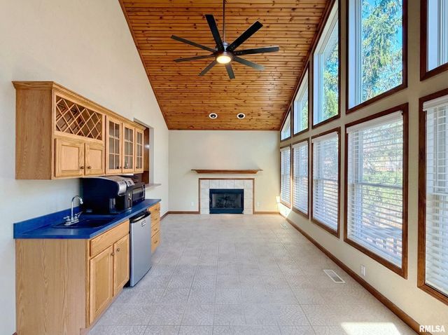 1432 W GRANDRIDGE Court, Dunlap, IL 61525