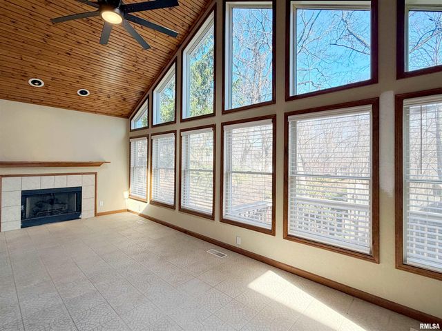 1432 W GRANDRIDGE Court, Dunlap, IL 61525