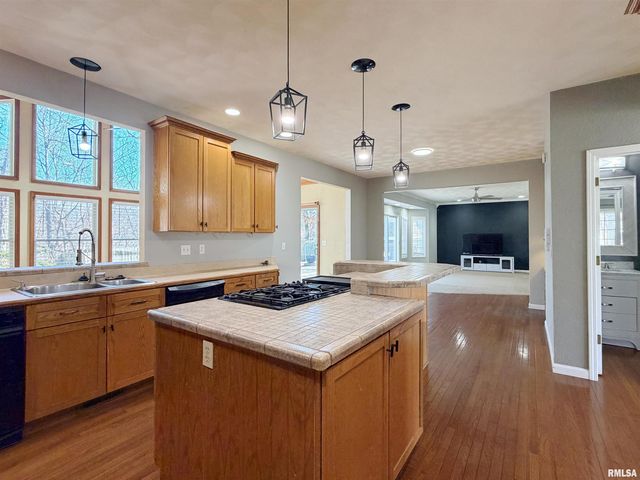 1432 W GRANDRIDGE Court, Dunlap, IL 61525