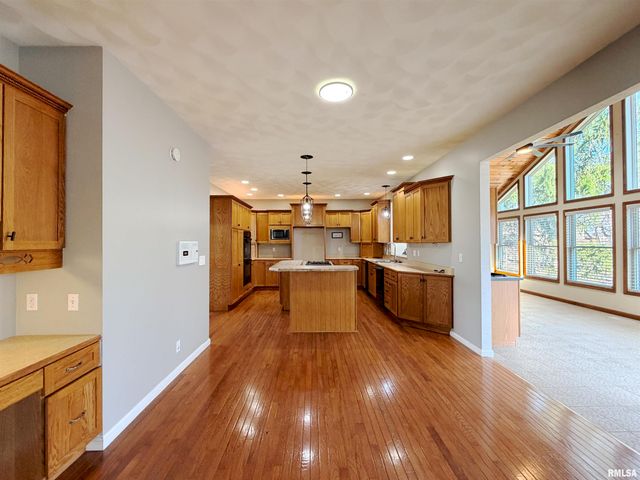 1432 W GRANDRIDGE Court, Dunlap, IL 61525