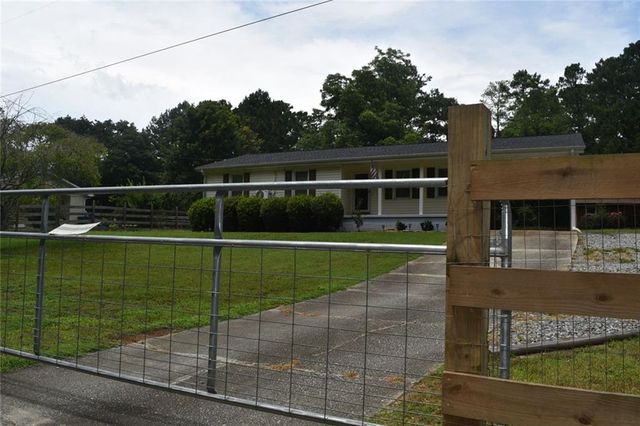 3040 Land Road, Alpharetta, GA 30004