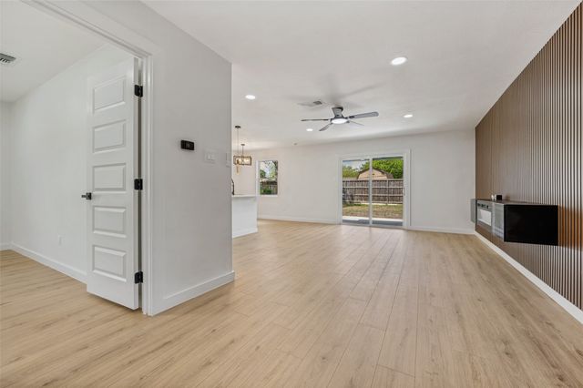 1409 Southmoor Drive, Arlington, TX 76010