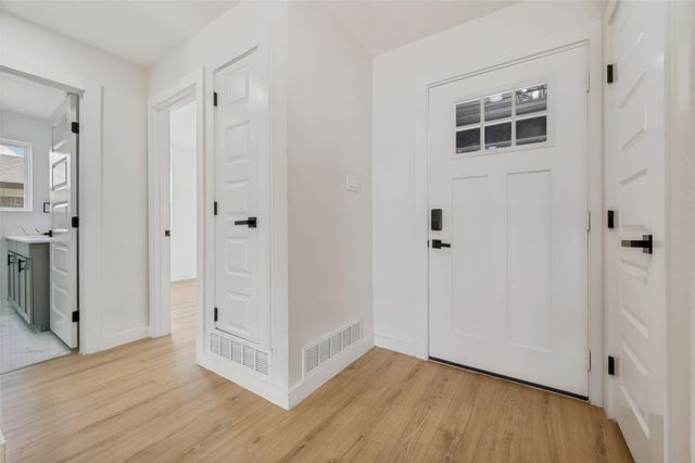 1409 Southmoor Drive, Arlington, TX 76010