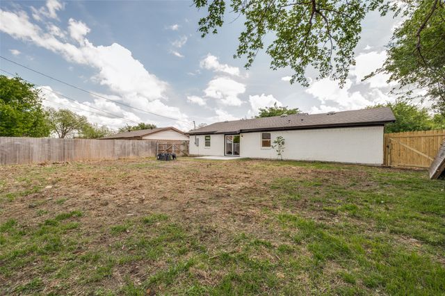 1409 Southmoor Drive, Arlington, TX 76010