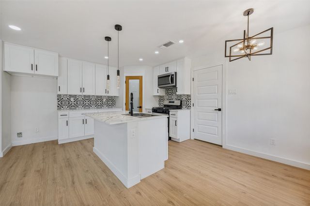 1409 Southmoor Drive, Arlington, TX 76010