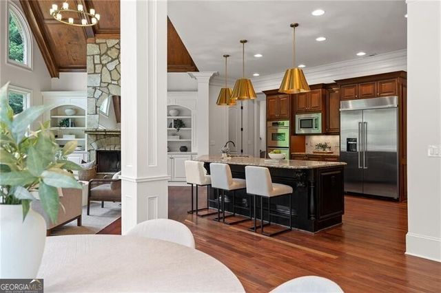 210 Manor Close, Milton, GA 30004