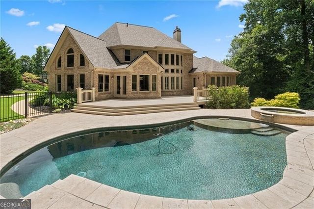 210 Manor Close, Milton, GA 30004