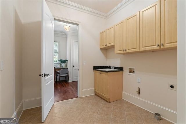210 Manor Close, Milton, GA 30004