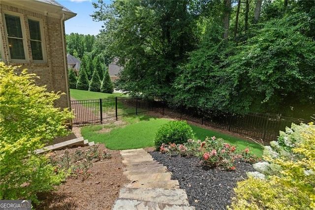 210 Manor Close, Milton, GA 30004