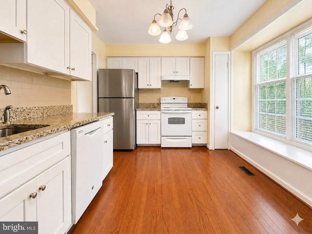 9693 SCOTCH HAVEN DR, Vienna, VA 22181