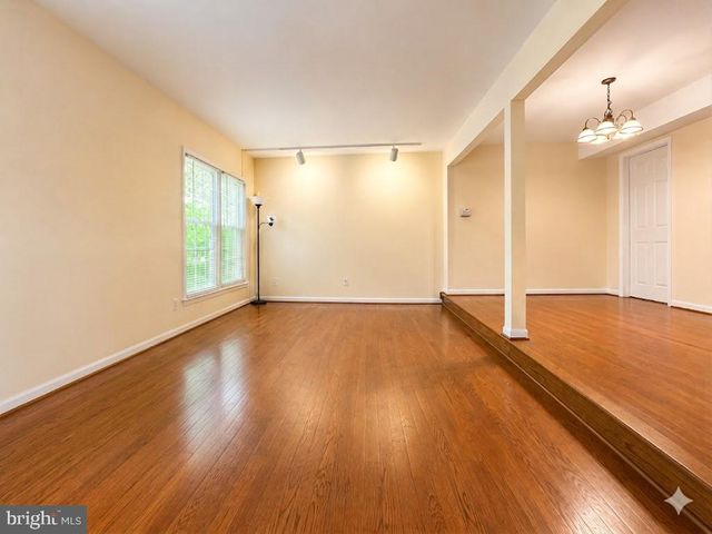 9693 SCOTCH HAVEN DR, Vienna, VA 22181