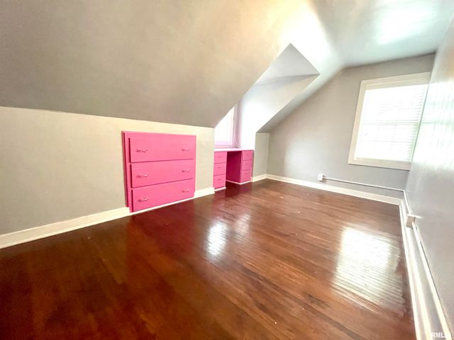 1328 W CIRCLE Road, Peoria, IL 61604