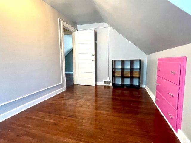 1328 W CIRCLE Road, Peoria, IL 61604