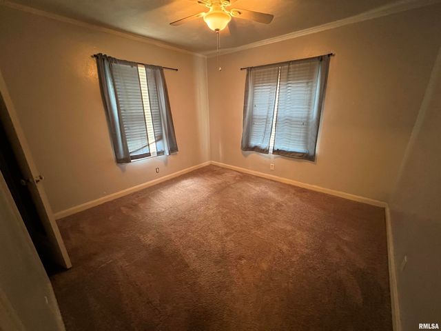 1328 W CIRCLE Road, Peoria, IL 61604